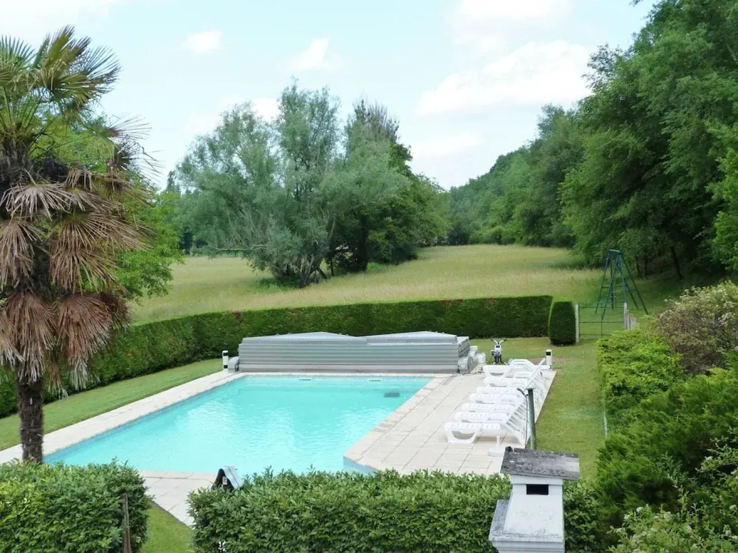 Chic Holiday Home in Siorac-en-perigord With