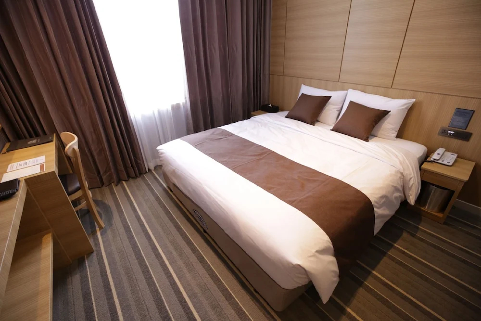 Honors Hotel