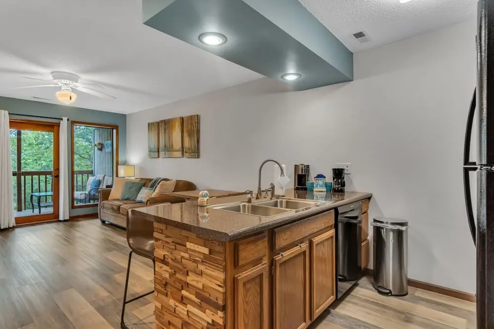 Wildwood Wonder 2 Bedroom Condo by Redawning