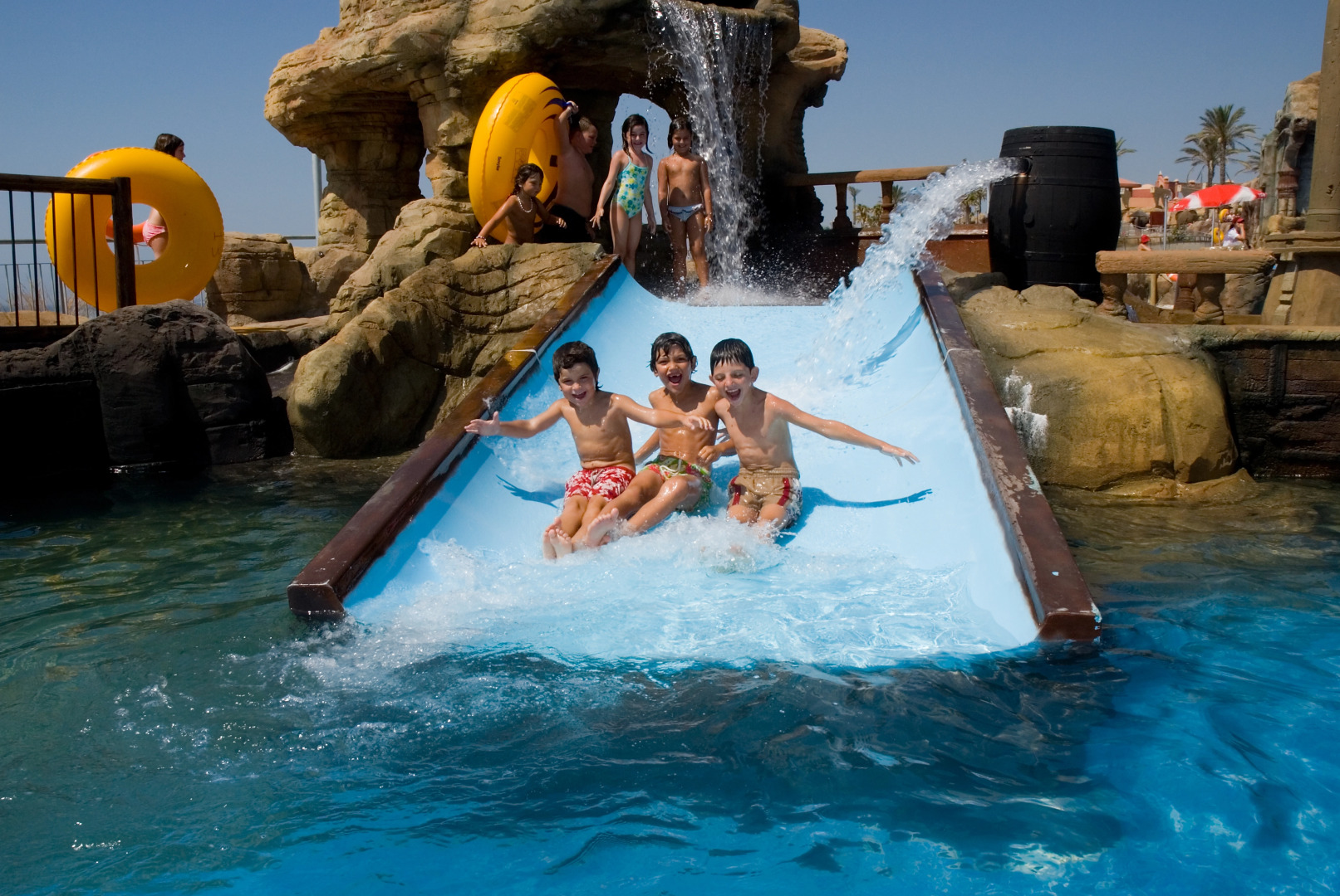 Holiday World Polynesia Hotel