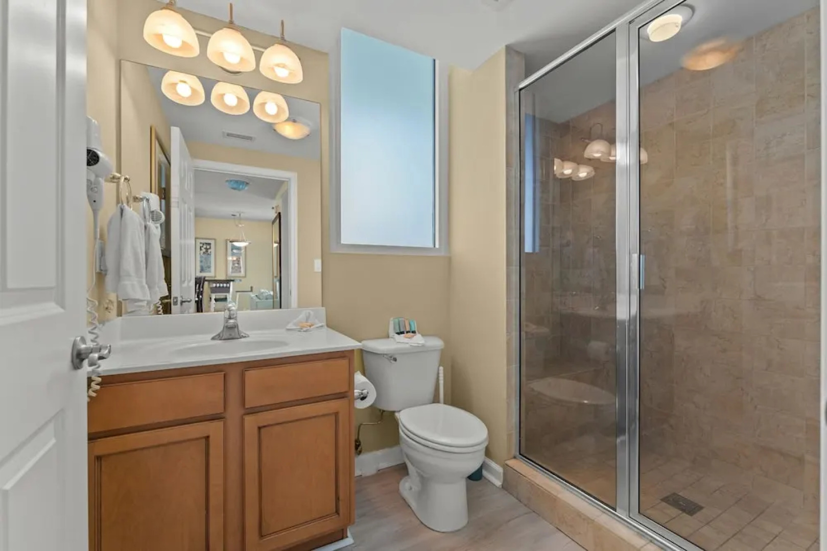 The Palms of Destin Resort by Panhandle Getaways