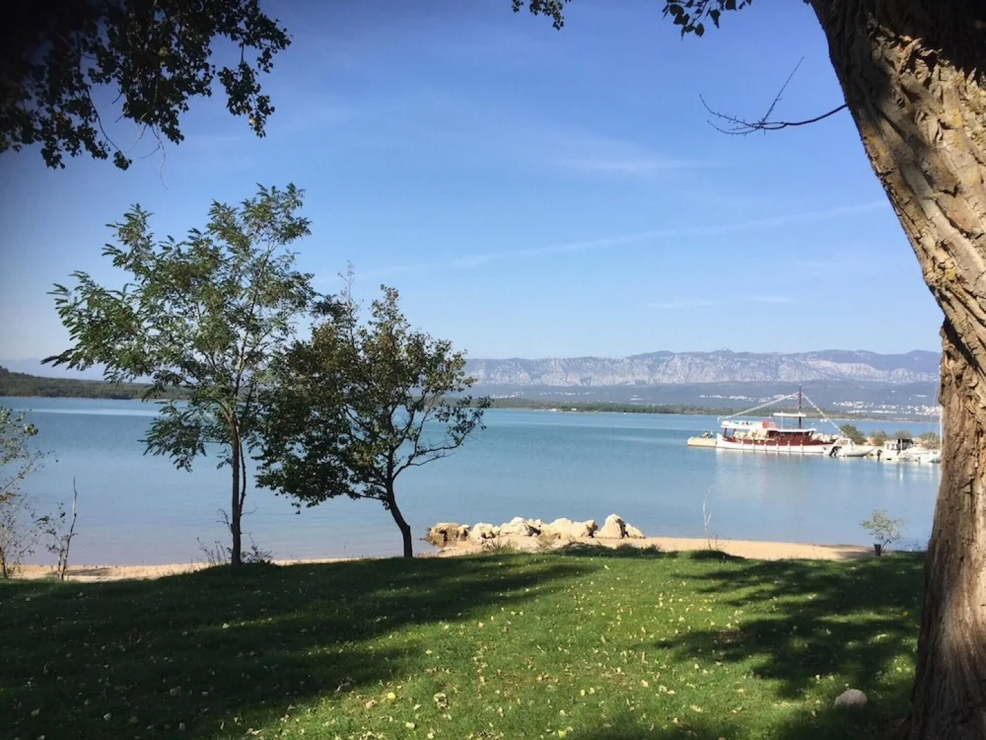 Villa With 4 Bedrooms in Klimno, With Wonderful sea View, Indoor Pool,