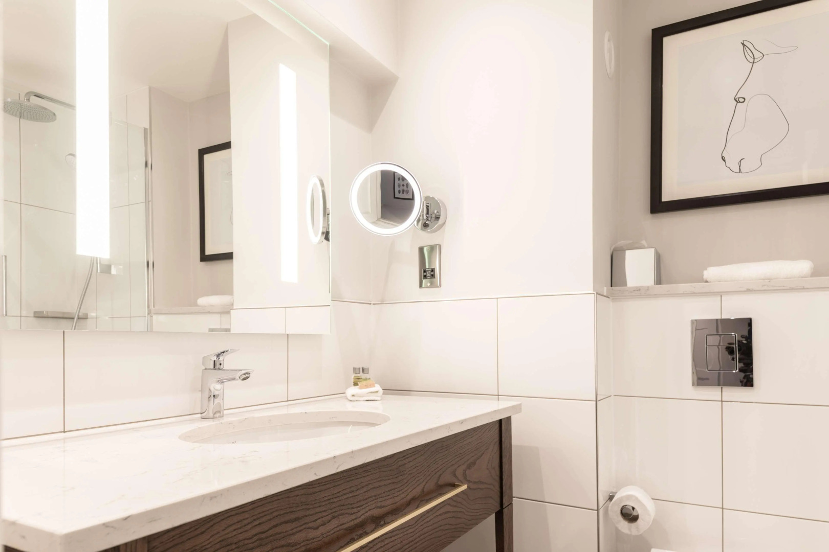 DoubleTree by Hilton St. Anne's Manor