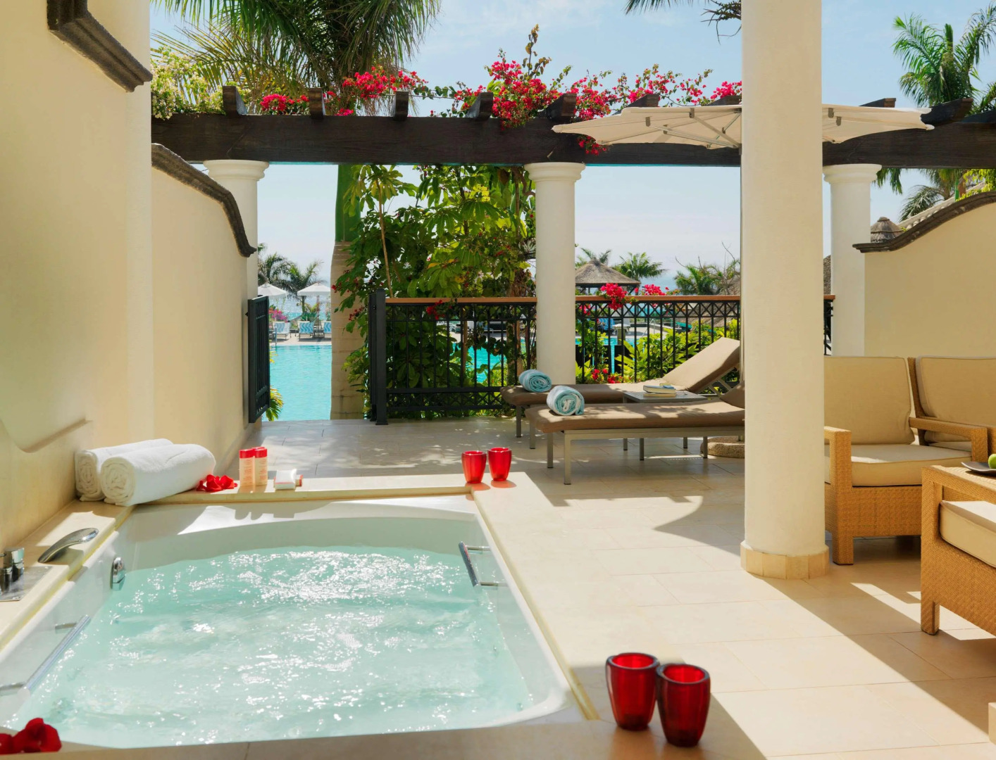 Отель RedLevel at Gran Meliá Palacio de Isora