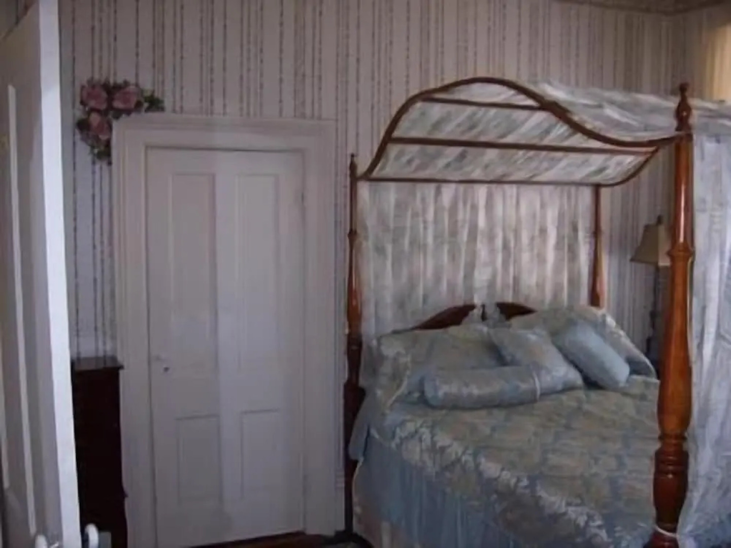 Roussell's Garden Bed & Breakfast