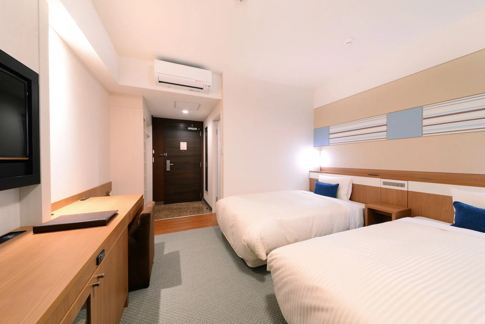 Vessel Hotel Campana Okinawa