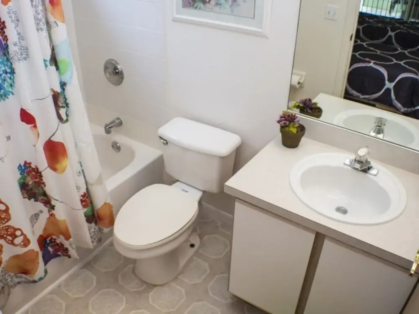 3 Bedrooms Condo by RedAwning