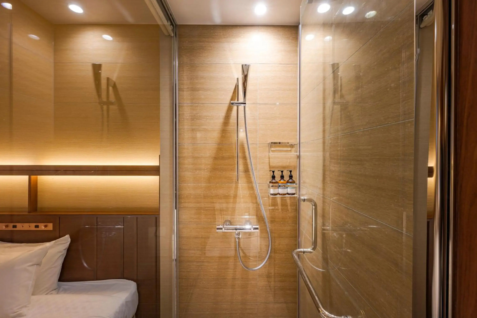 Candeo Hotels Osaka Hirakata