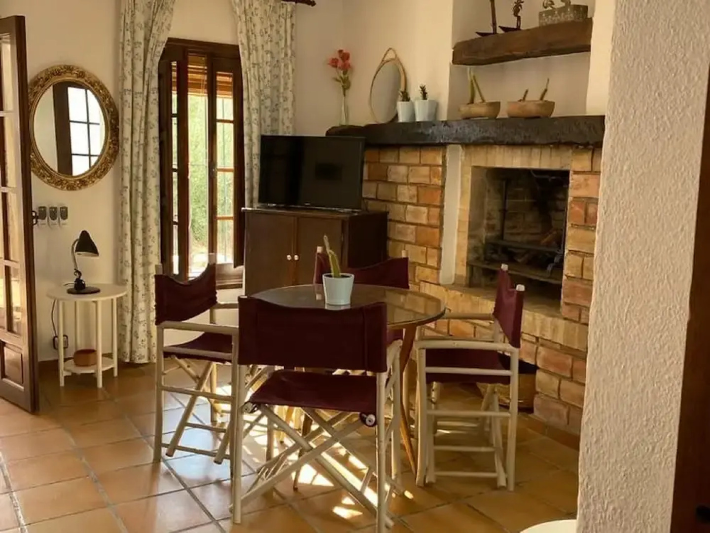 Spacious Holiday Home With Private Garden