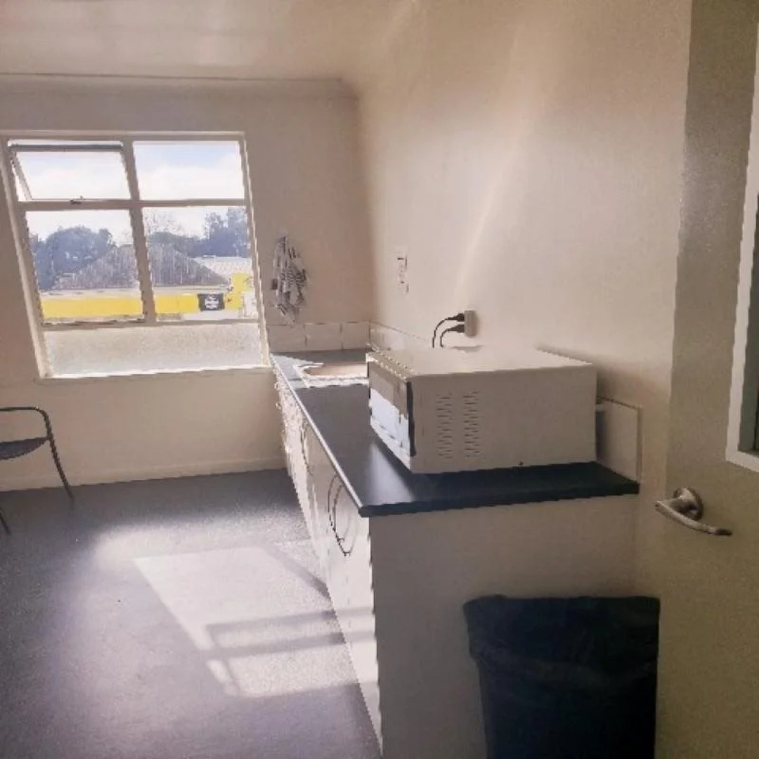 Horse and Jockey Inn