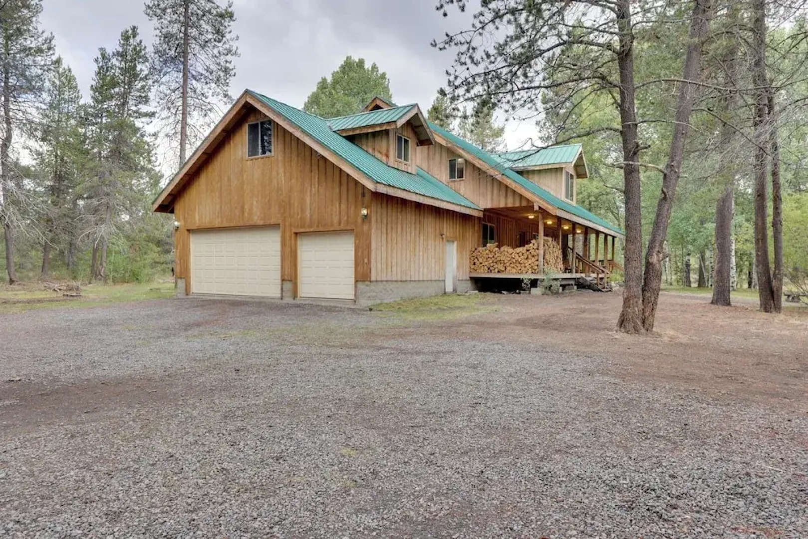 Pet-friendly House w/ Deck: Near Crater Lake!