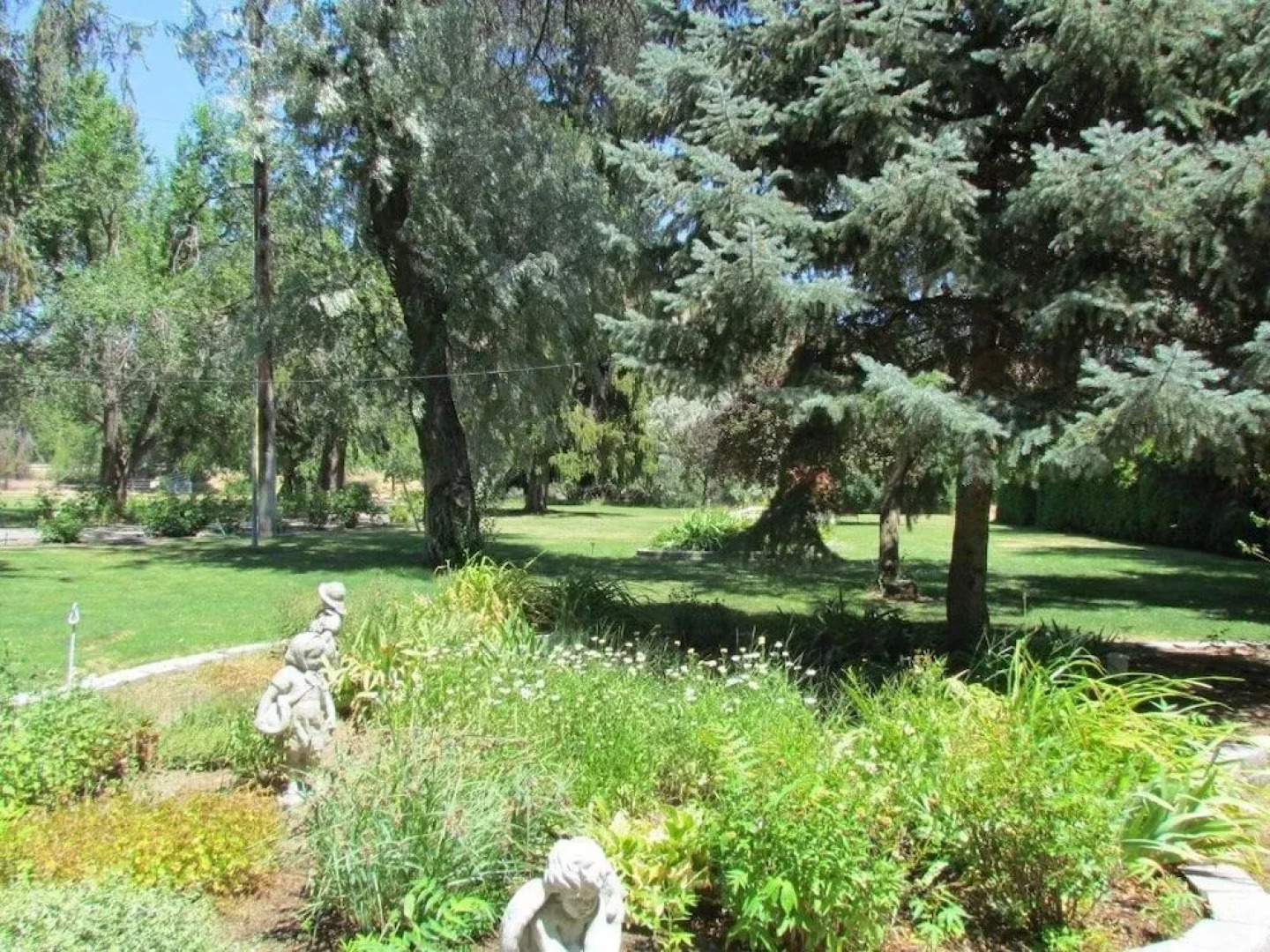 Warm Springs Inn & Winery