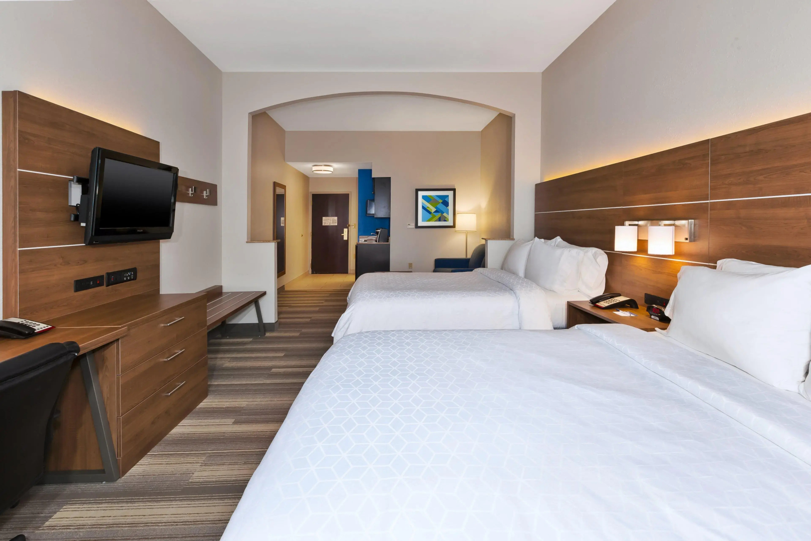 Holiday Inn Express & Suites Warminster - Horsham by IHG