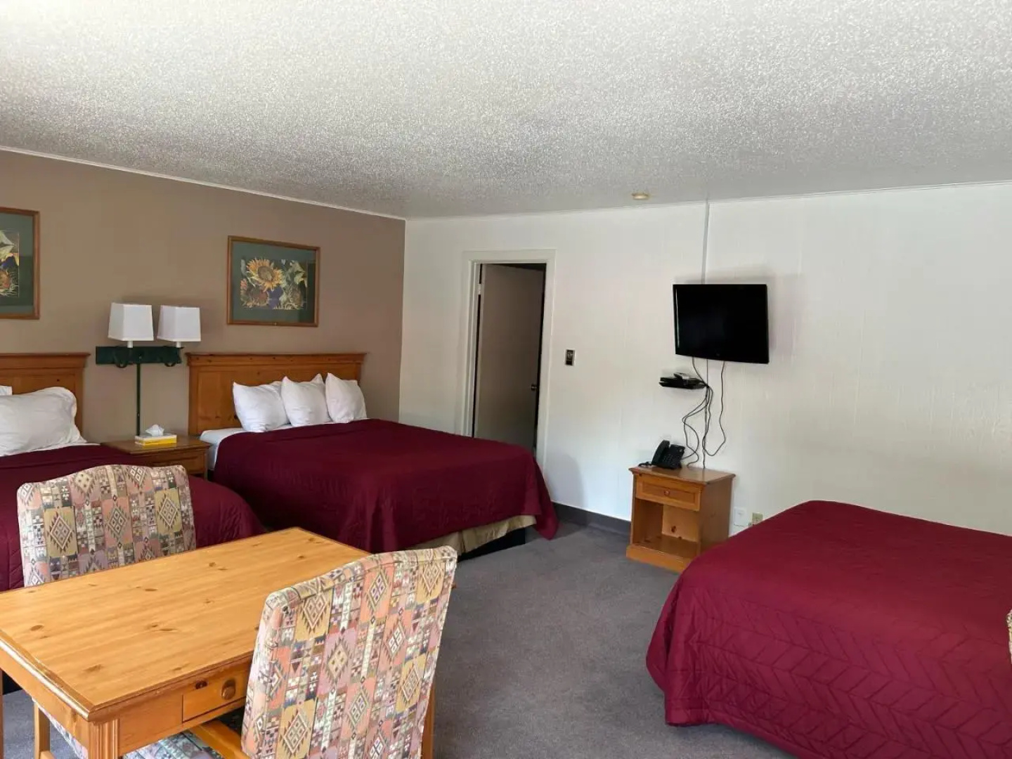 Redwood Arms Motel