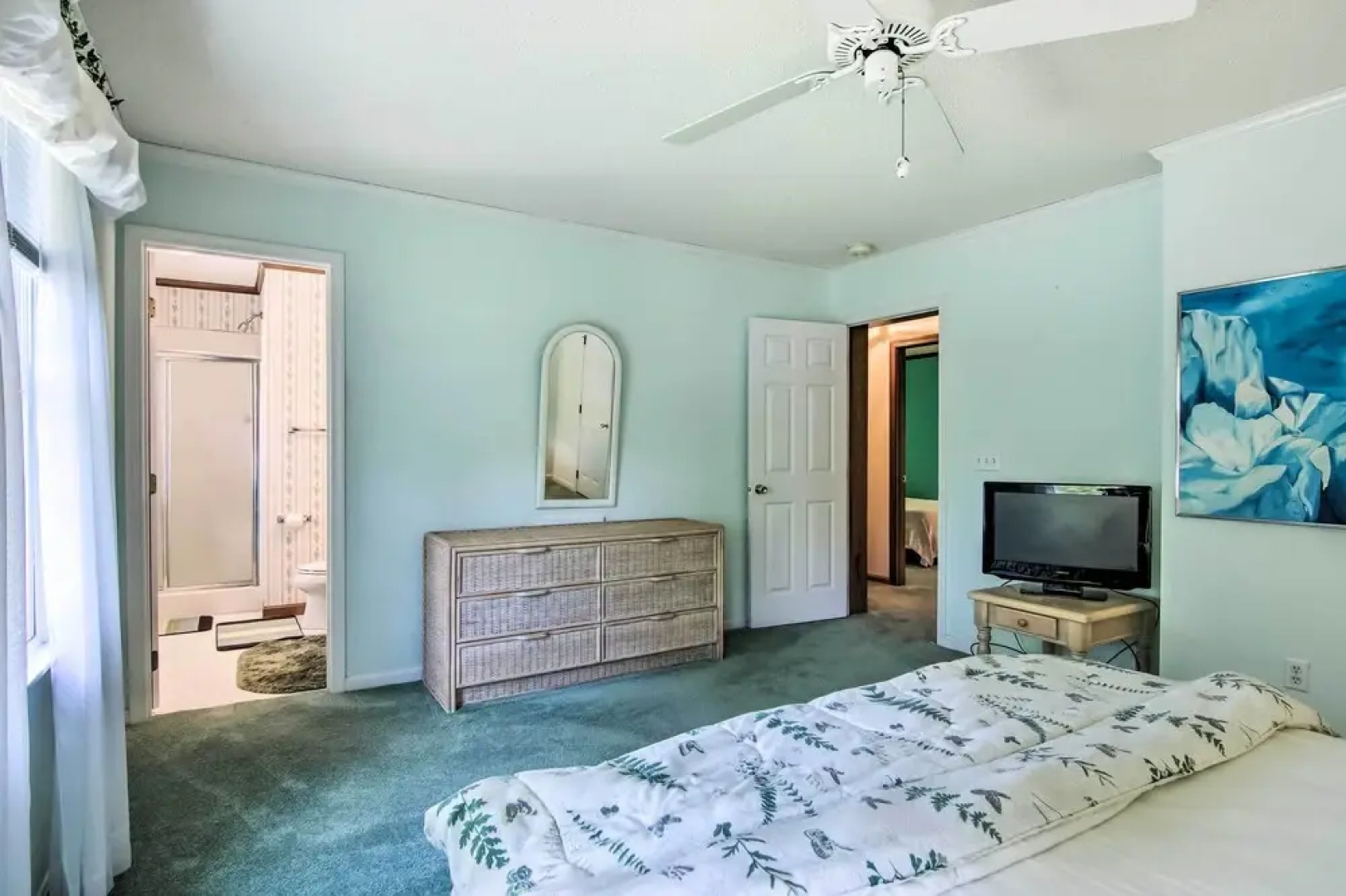 Golf Getaway w/ Pool Access 2 Mi to Bethany Beach!