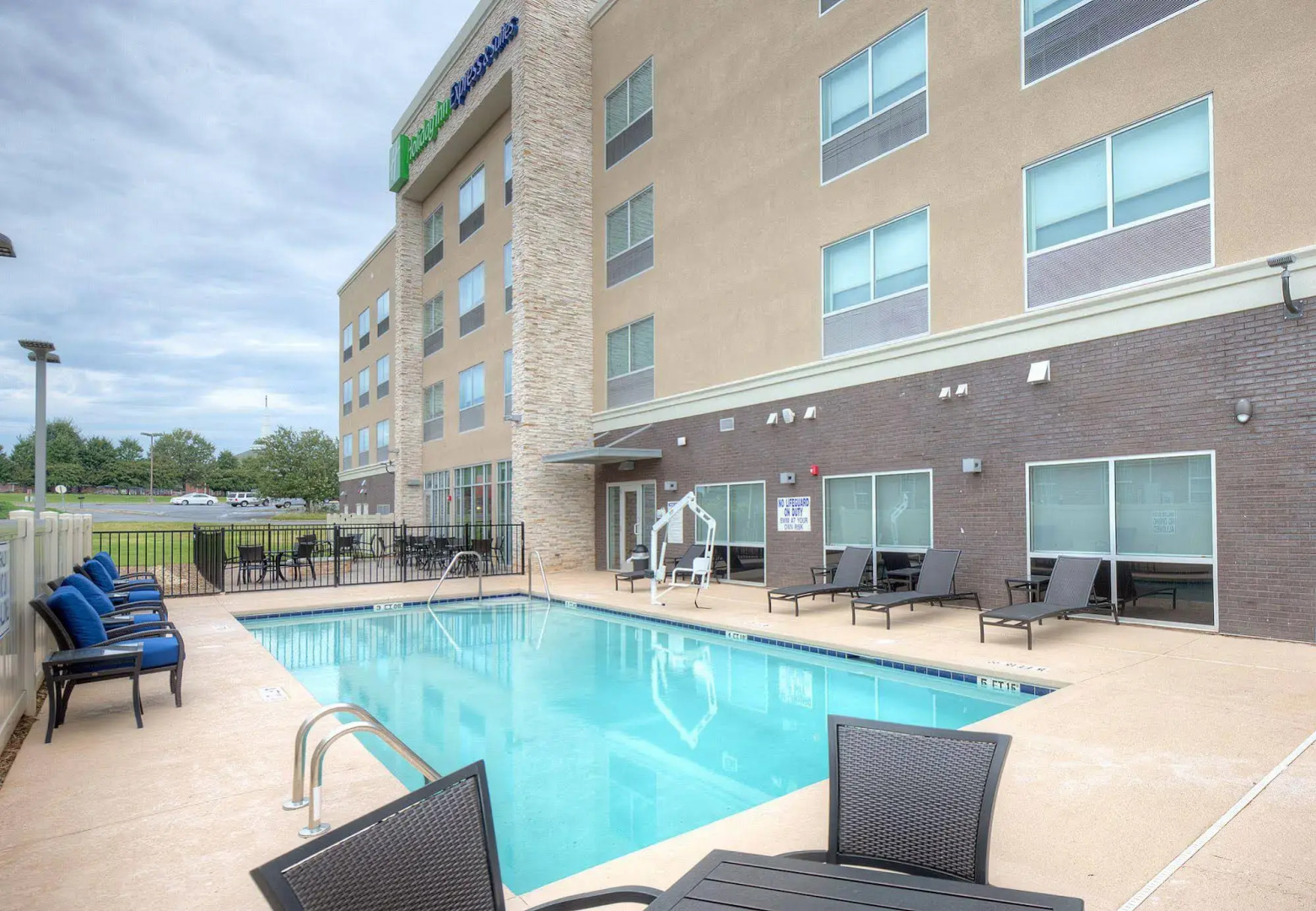Holiday Inn Express & Suites Fort Mill by IHG