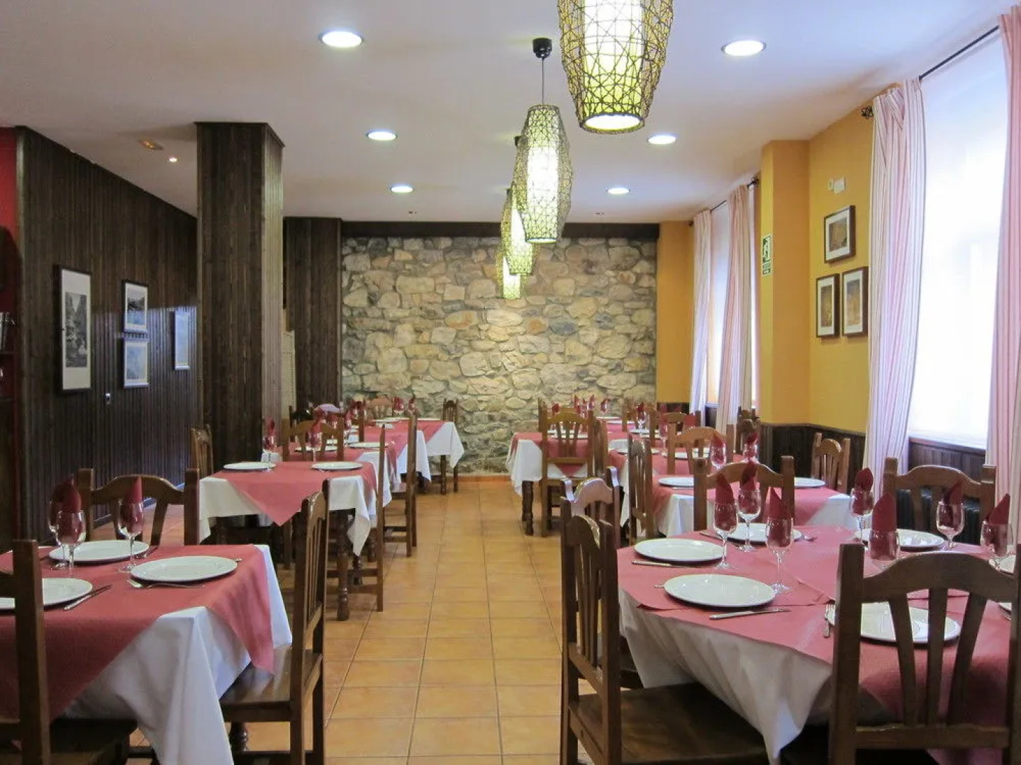 Albergue Cueva de Valporquero