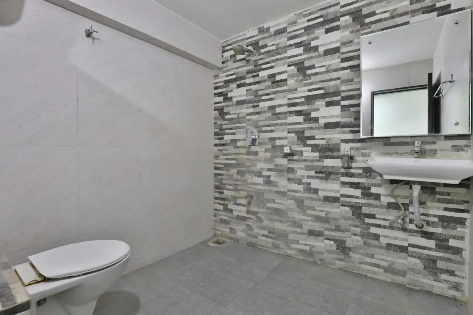 Hotel Nova Cross Road