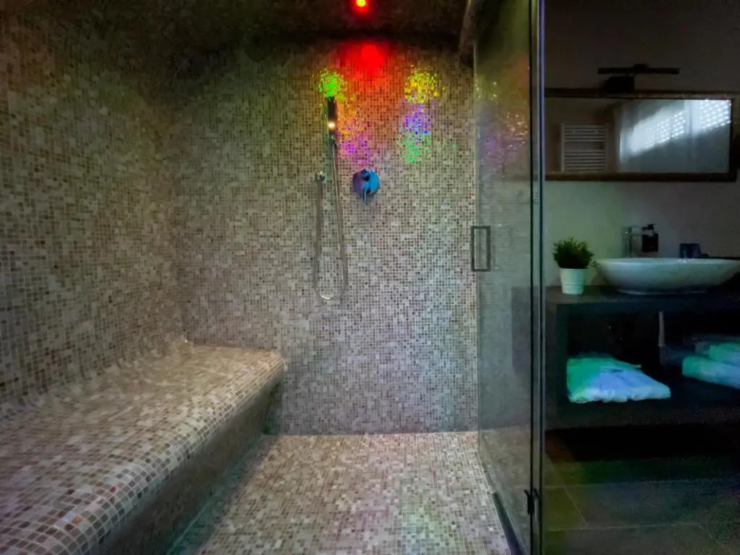 4 Star Bologna Train Station - Self Check-In