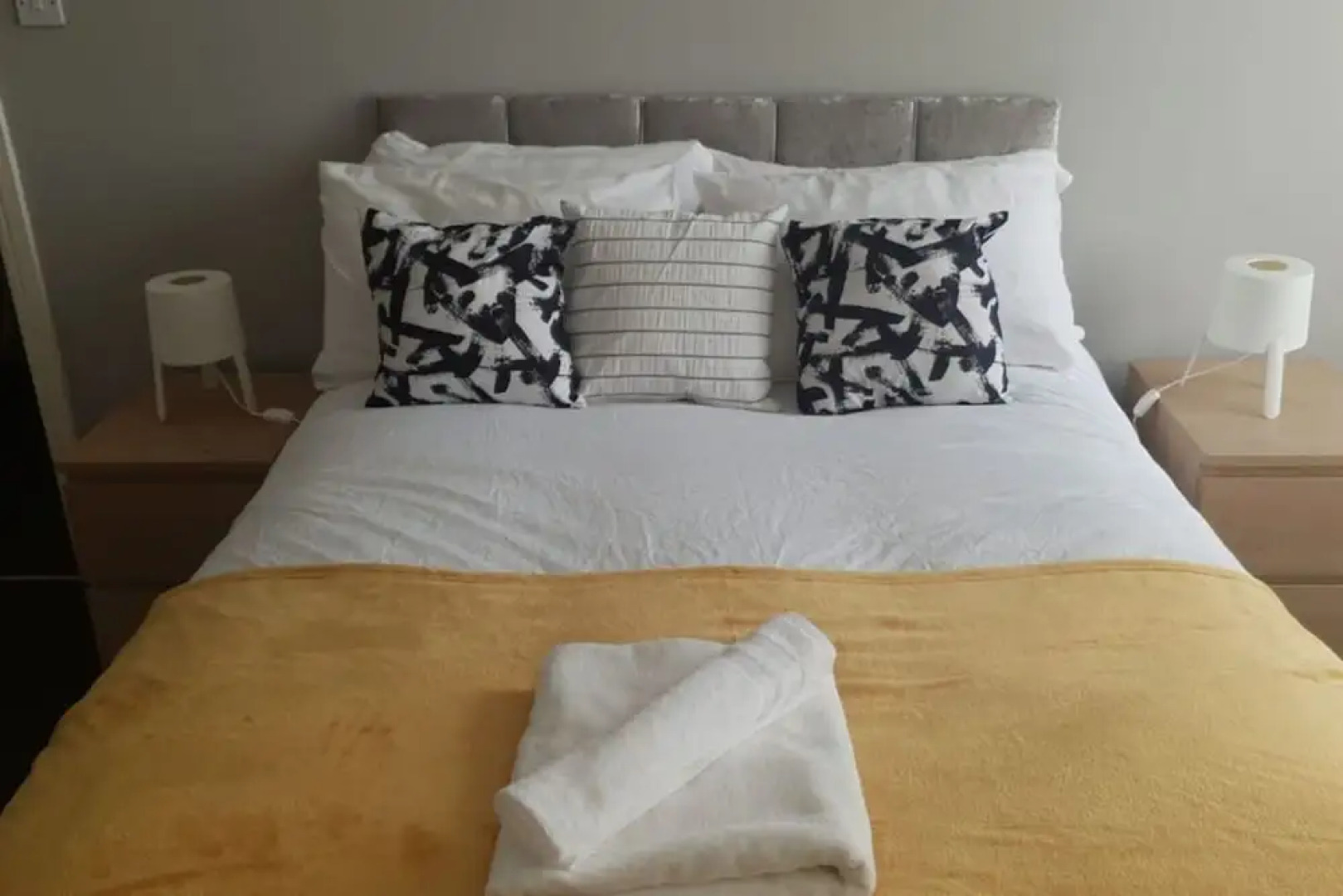 Gateshead's Amethyst 3 Bedroom Apt, Sleeps 6 Guest