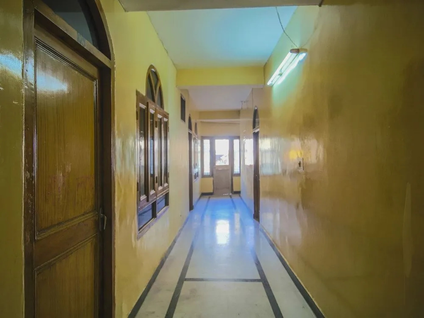 OYO 24753 Hotel Preet