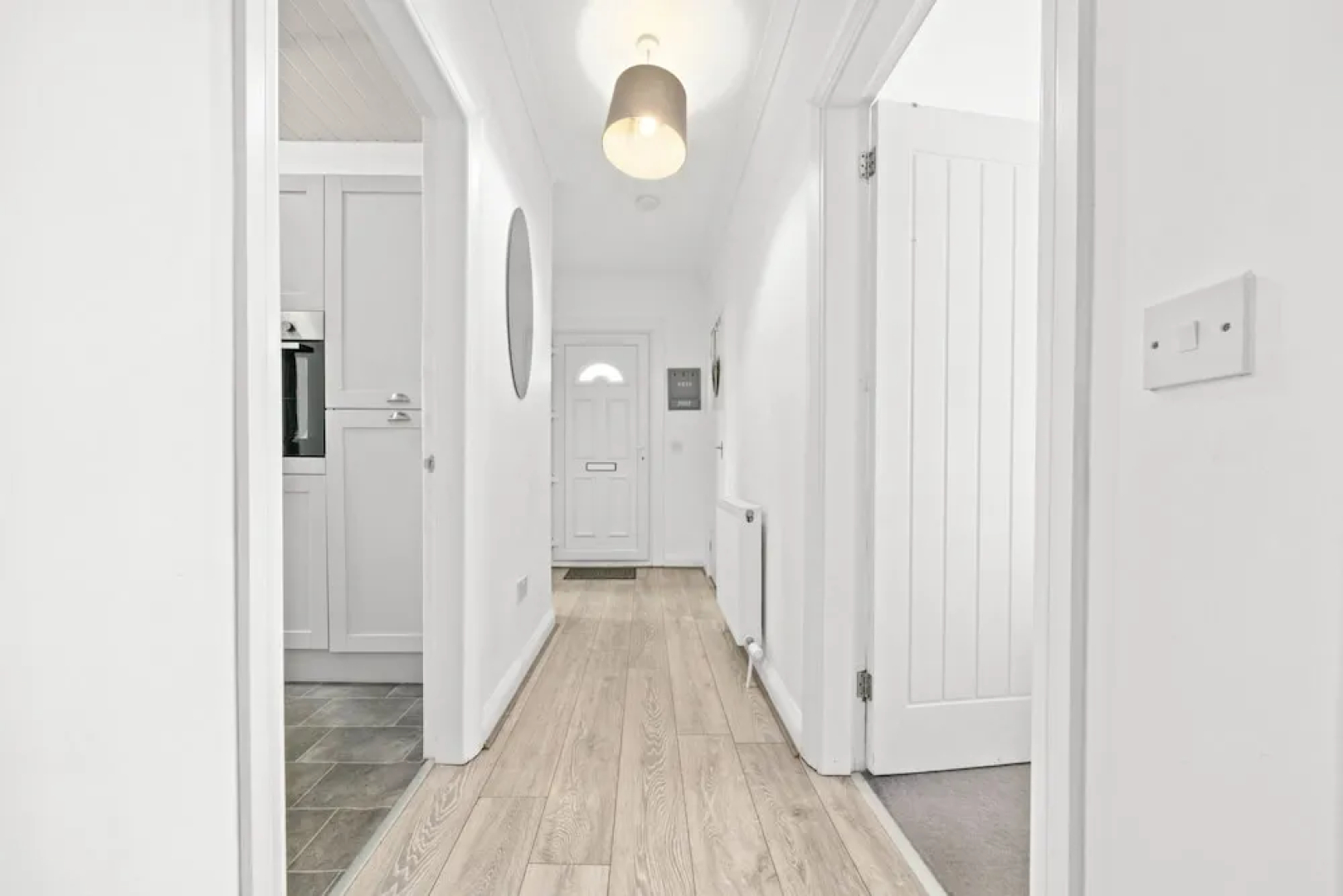 Two Bedroom Apartment by Klass Living Serviced Accommodation Motherwell - Anderson Apartment With WiFi &Parking