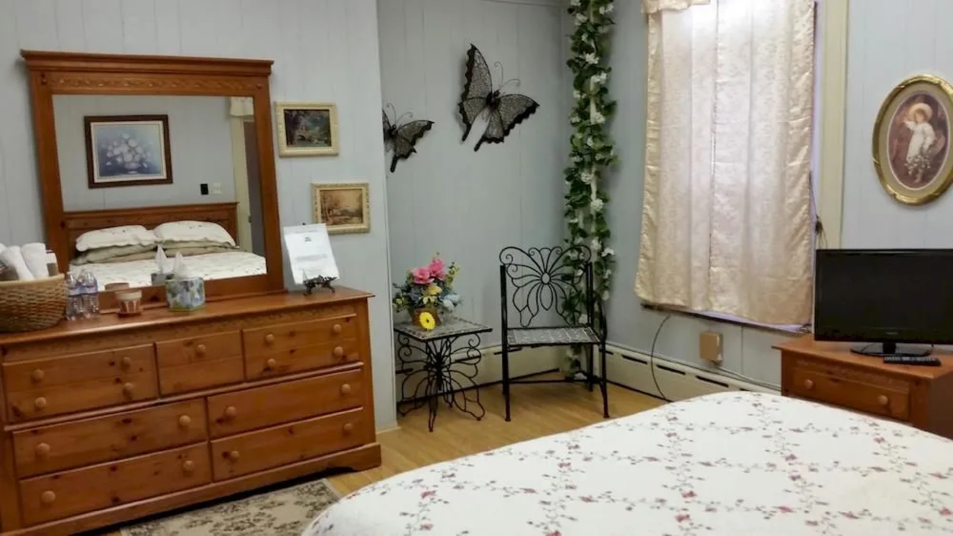 The Heritage House Inn Bed & Breakfast