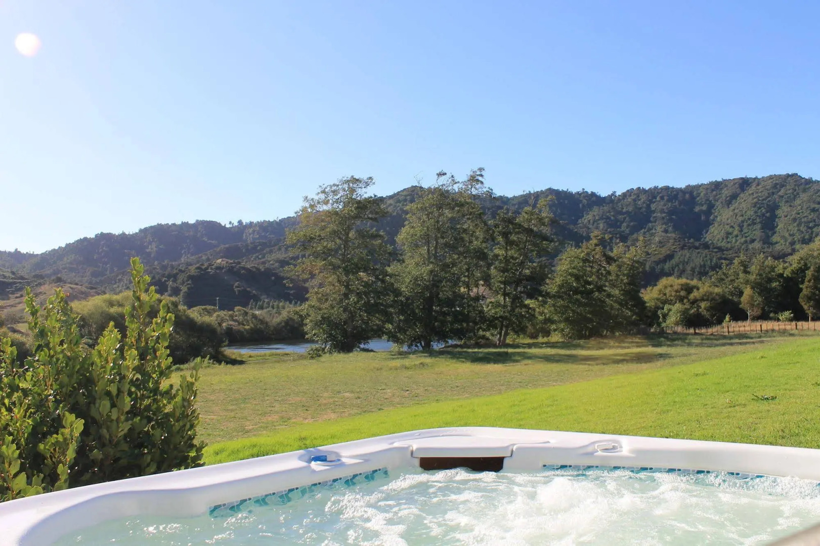 Hakarimata Lodge - Riverside Sanctuary
