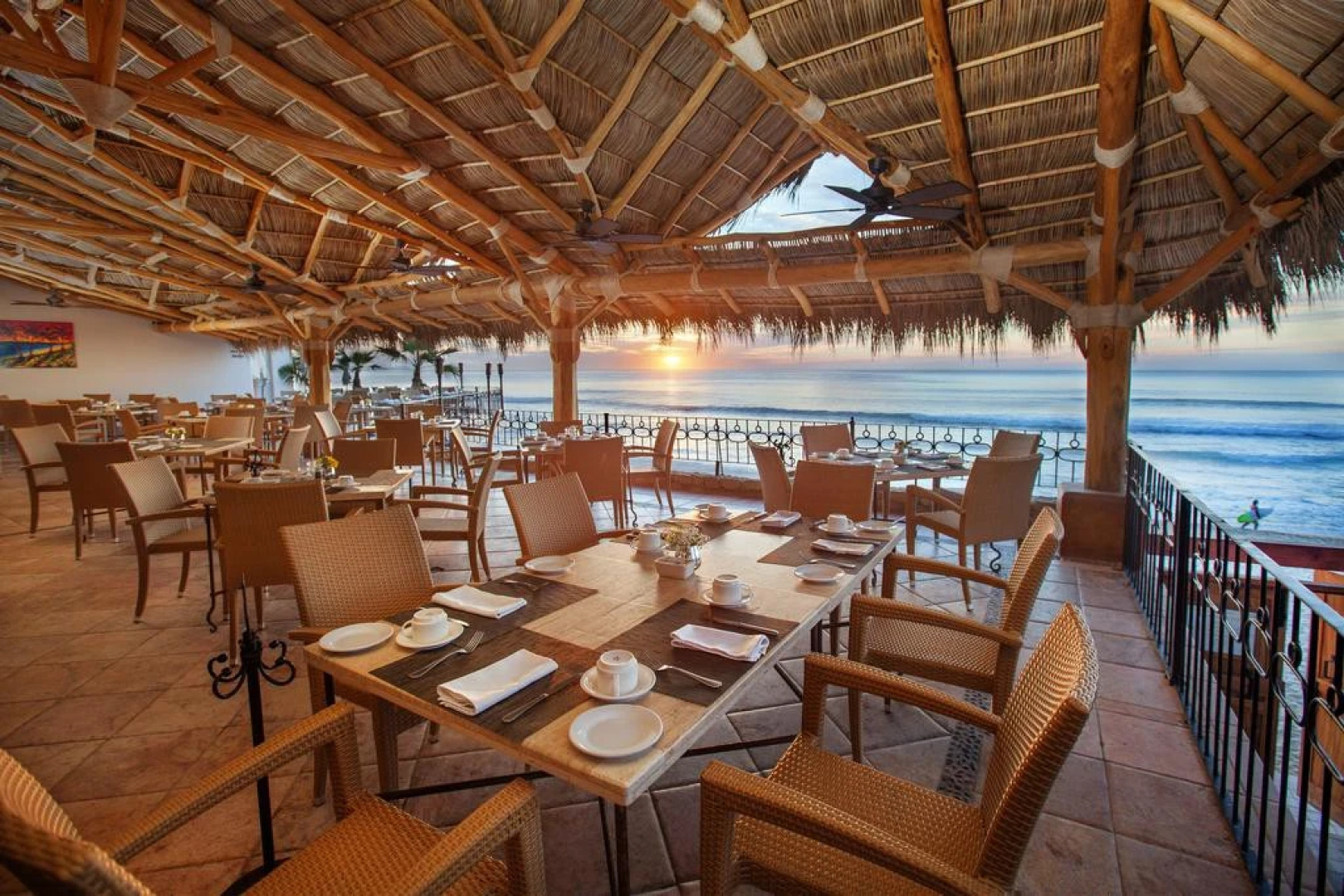 Cabo Surf Hotel & Spa