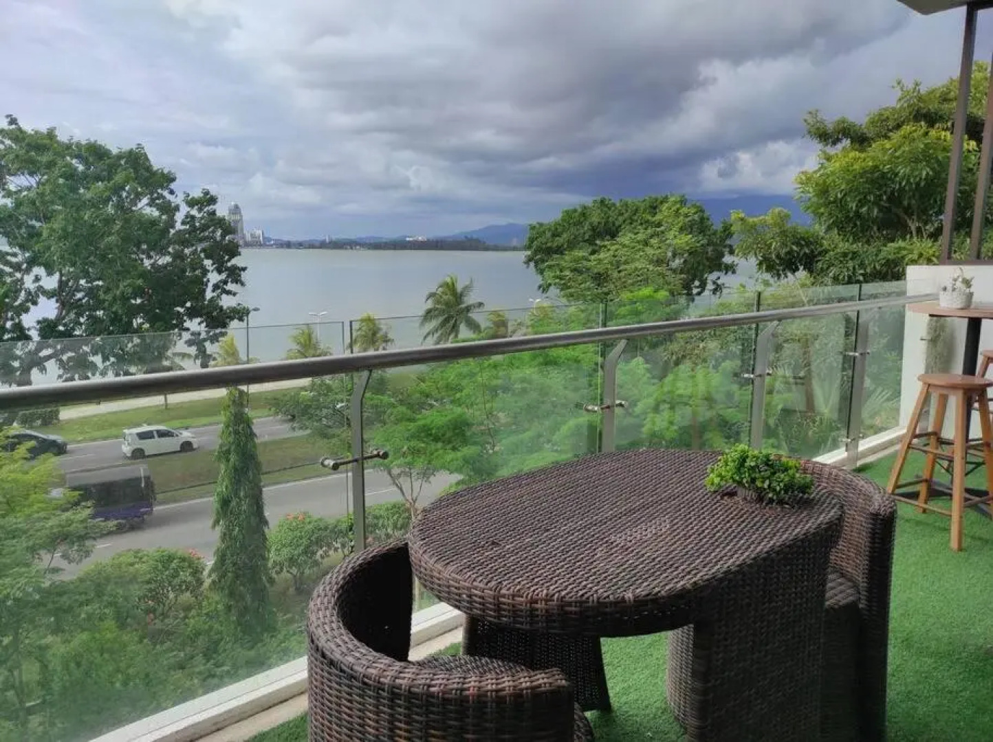 Heaven in city with full seaview 2 cozy BR BAY 21