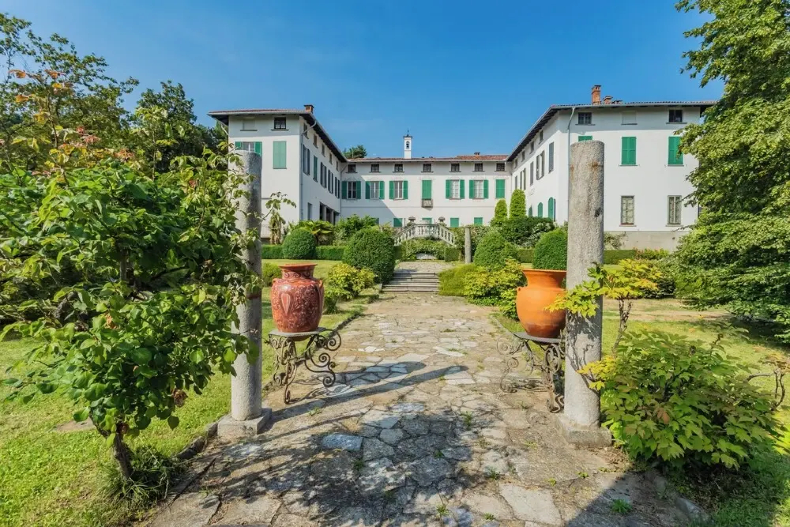 Luxury Apartments in Villa Cardinal Ciceri by Rent all Como