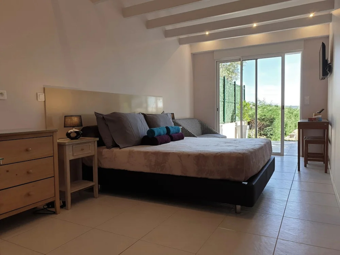 Villa. Near Callian Centre. Private Terrace. Private Garden. Boules Court