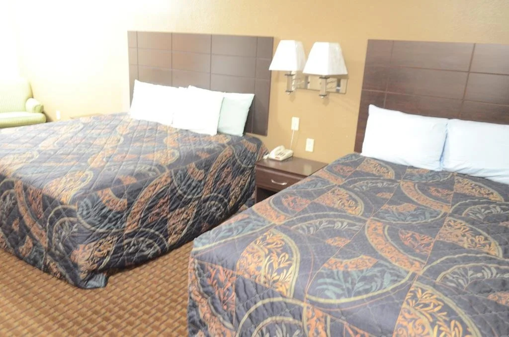 Budget Host Inn & Suites