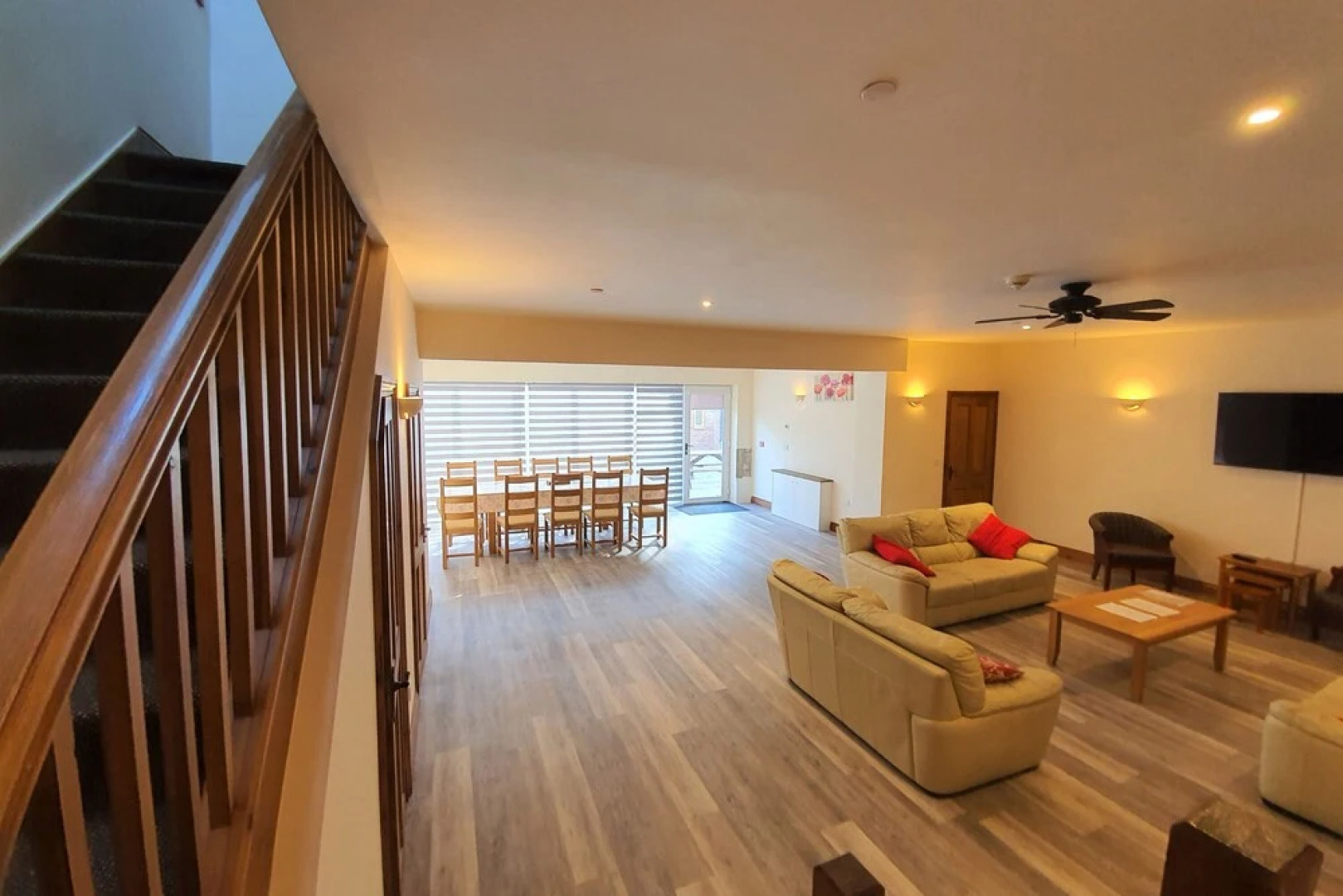 The Victorian Barn self catering holidays with pool & hot tubs