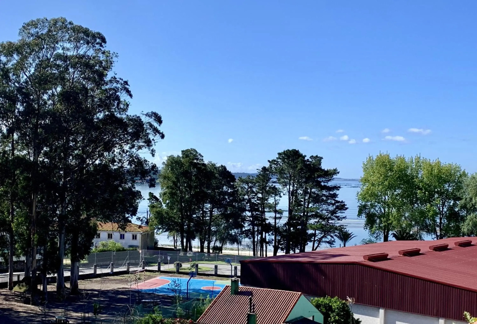 Apartamento a 50 m de Playa-Jardín. Boiro