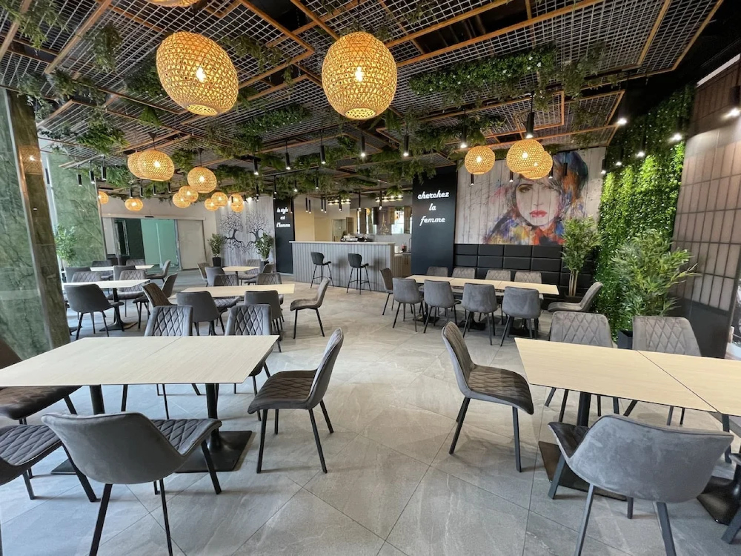 Párizs Garden Apartments