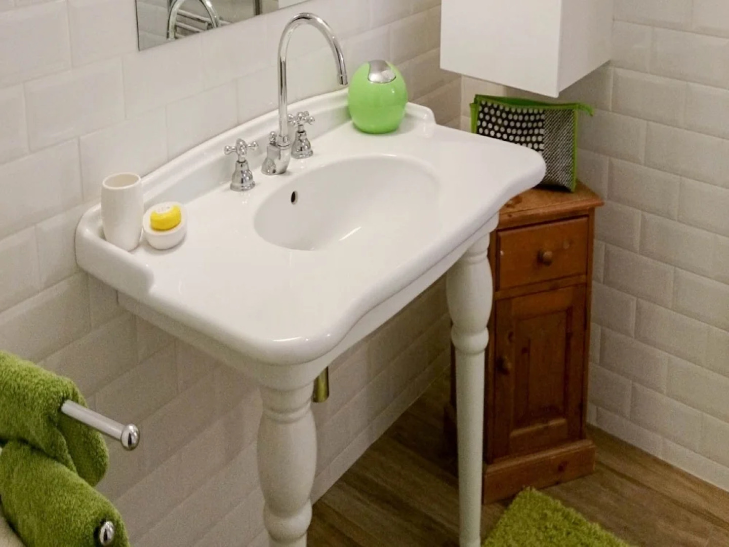 Dreamy Villa in Bruniquel with Jetty