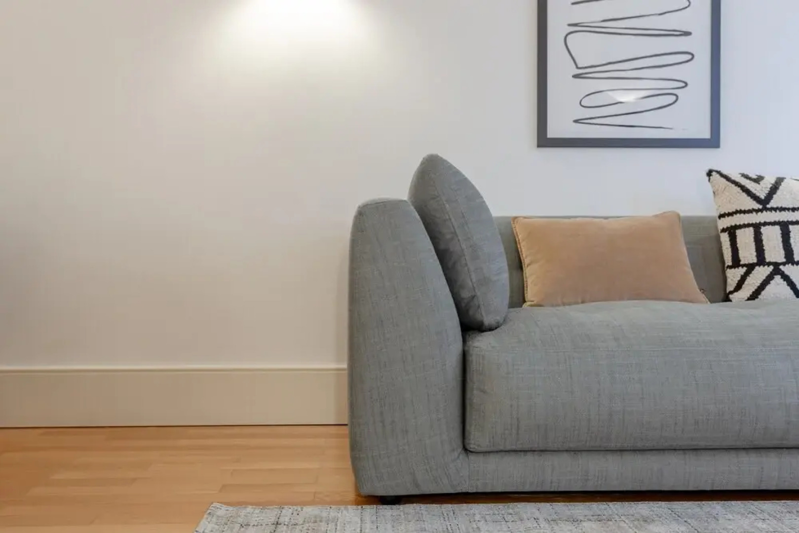 2 Bedroom Flat in Chelsea With Pool and Garden
