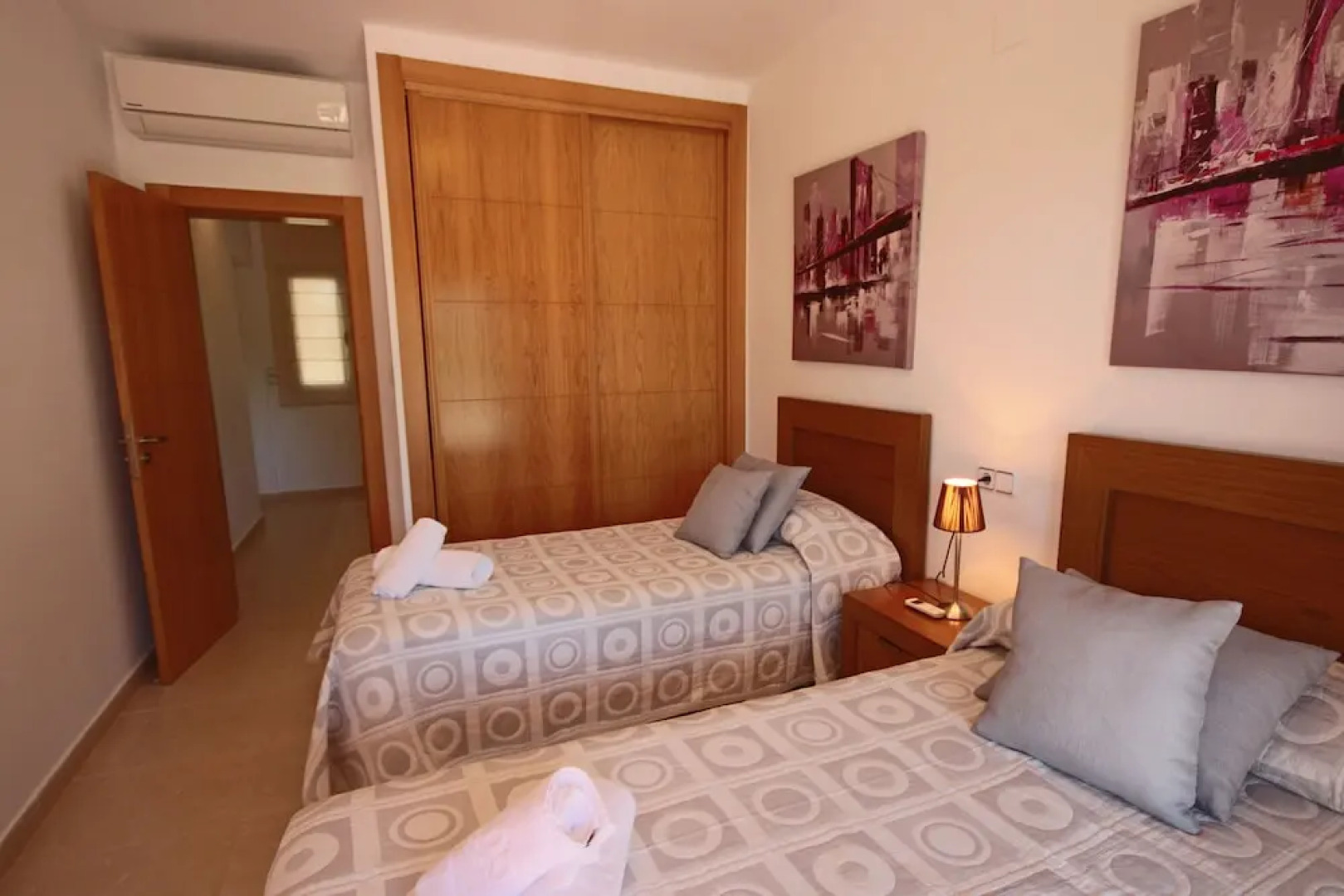 2 Twin Luxurious & Secluded Villa - Private Pools, Walk to the Beach & Moraira