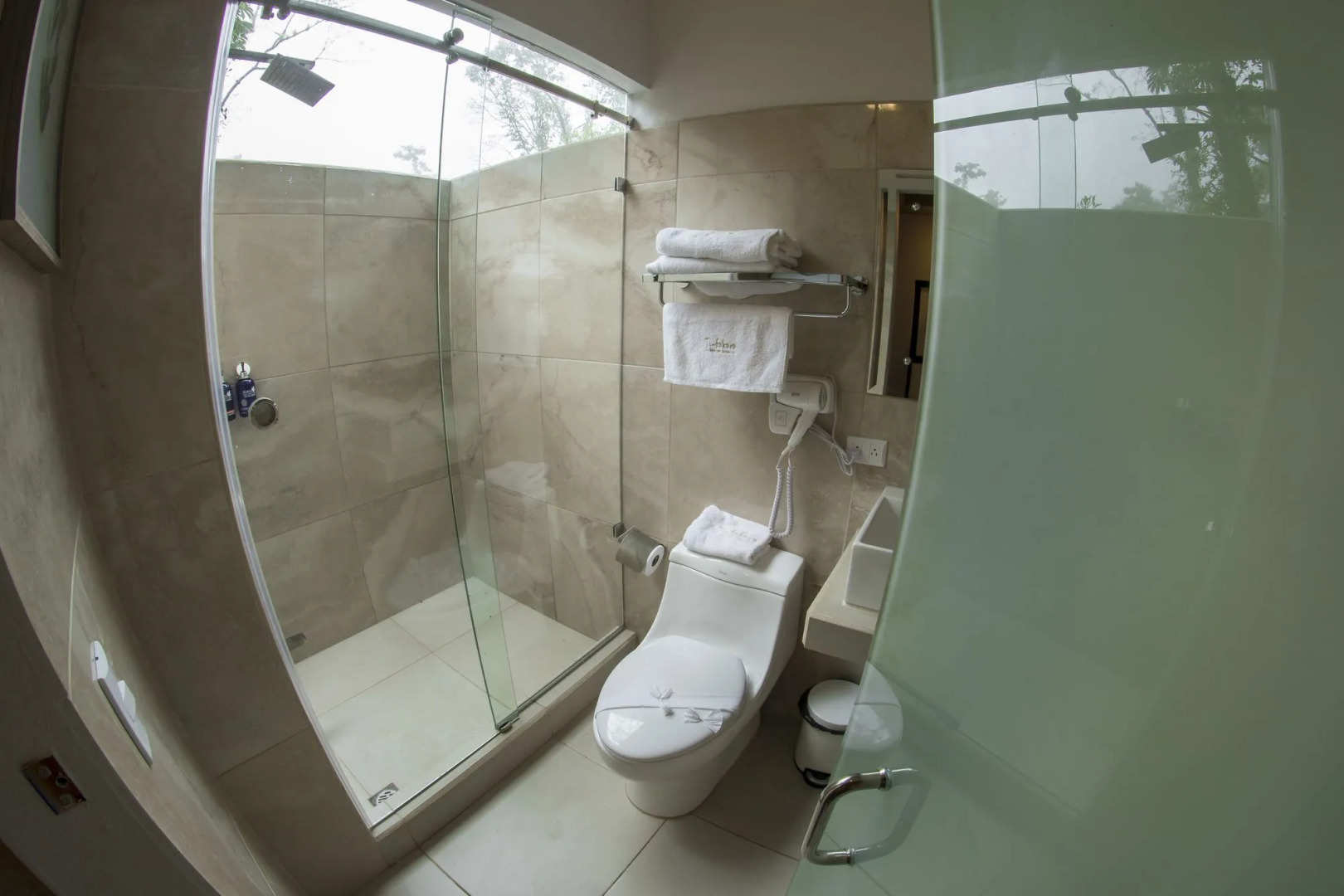 Tifakara Boutique Hotel & Birding Oasis