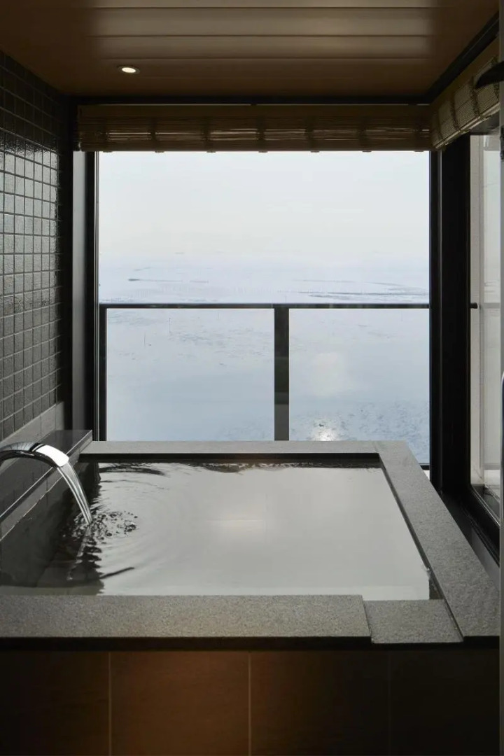 Ryugujo Spa Hotel Mikazuki Fujimitei