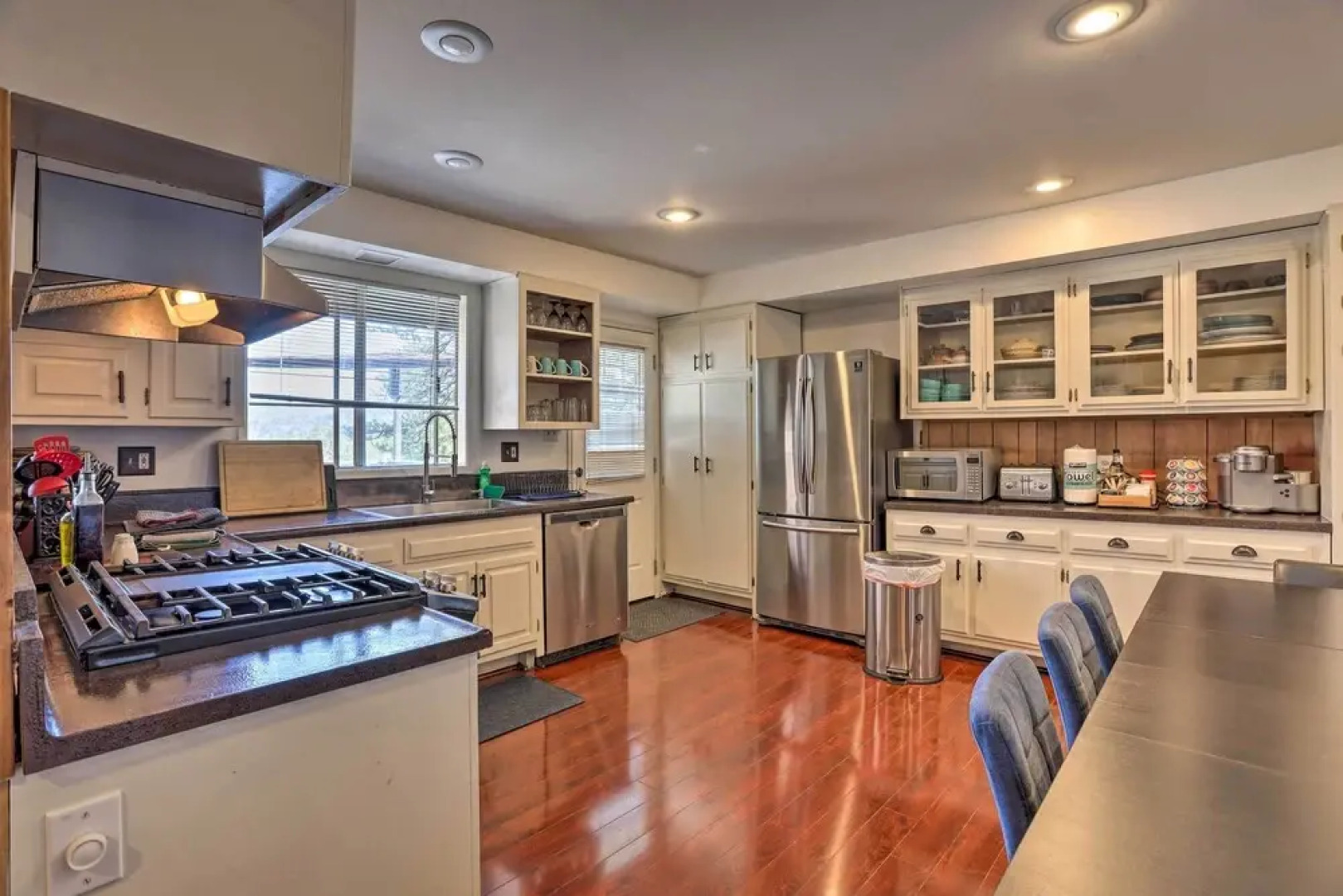 A-frame Home w/ 3 Decks & Lake Arrowhead Views!