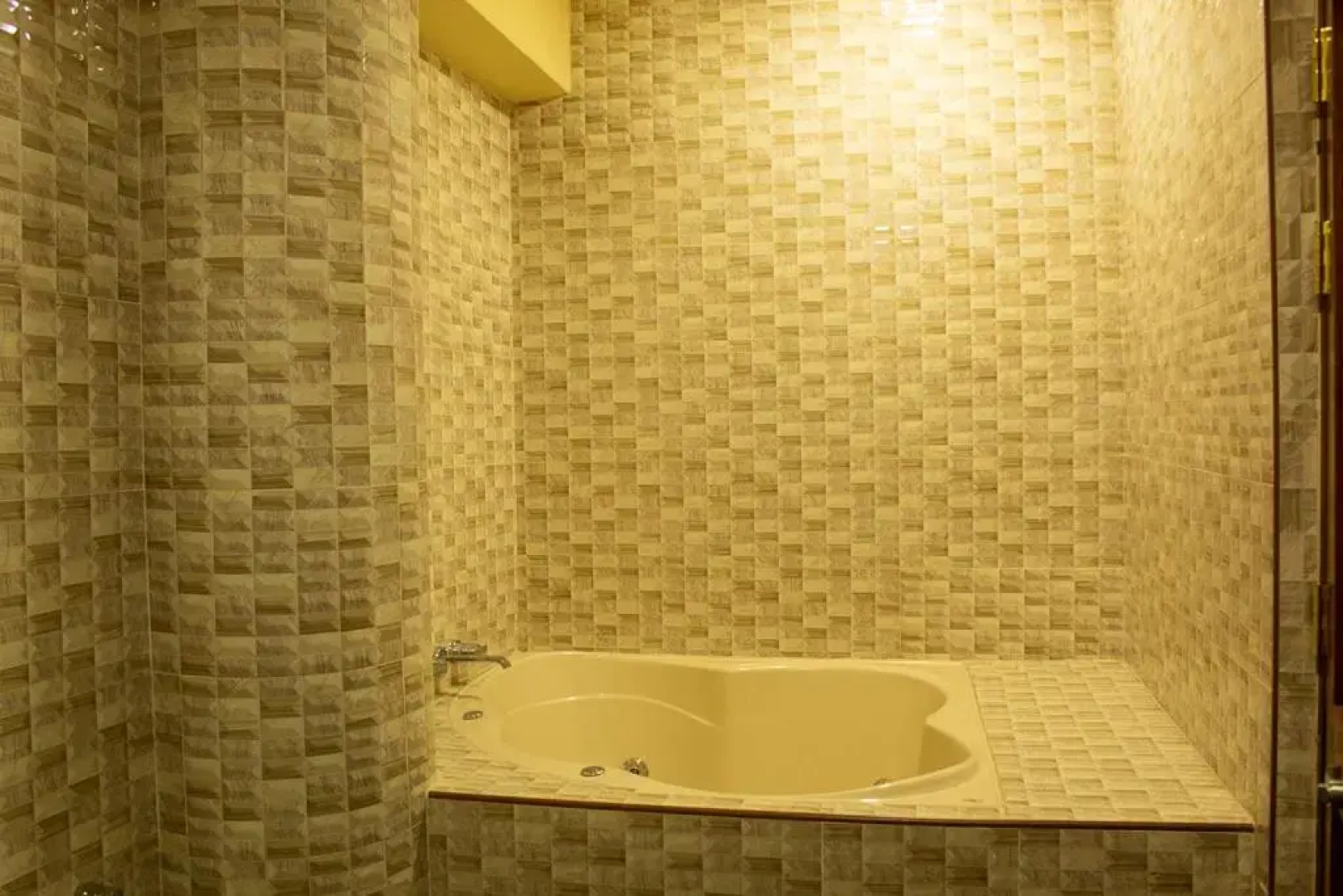 Hotel B & V