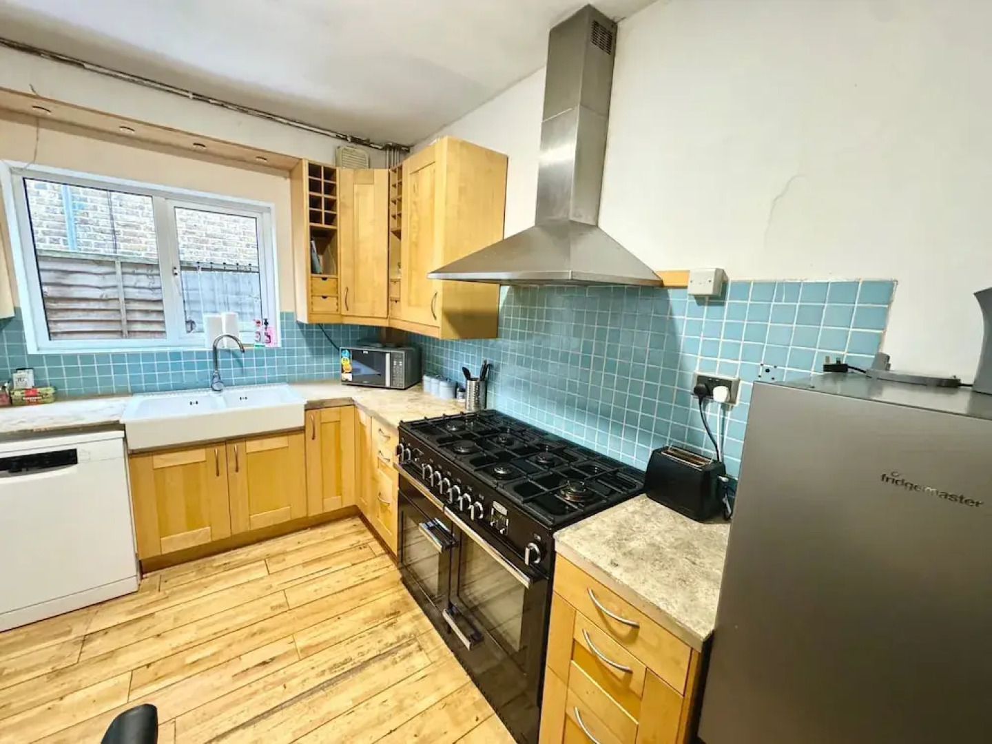 Detached 4beds - Windsor, Heathrow & London Access