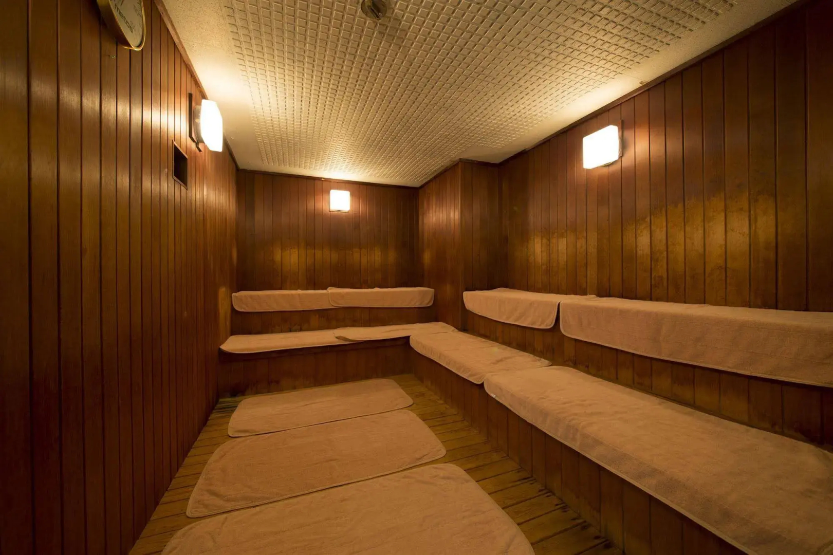 Capsule Hotel The Inn