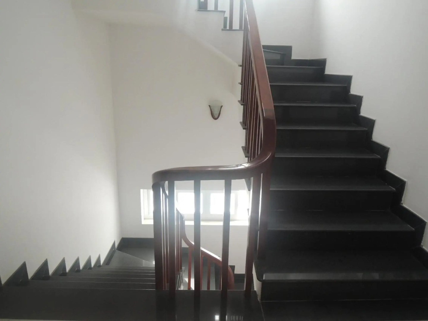 Mango Tree Serviced Apartment