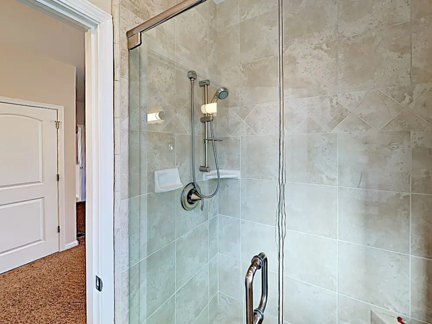 New Listing! Mountain-View Eden W/ Spacious Balcony Home