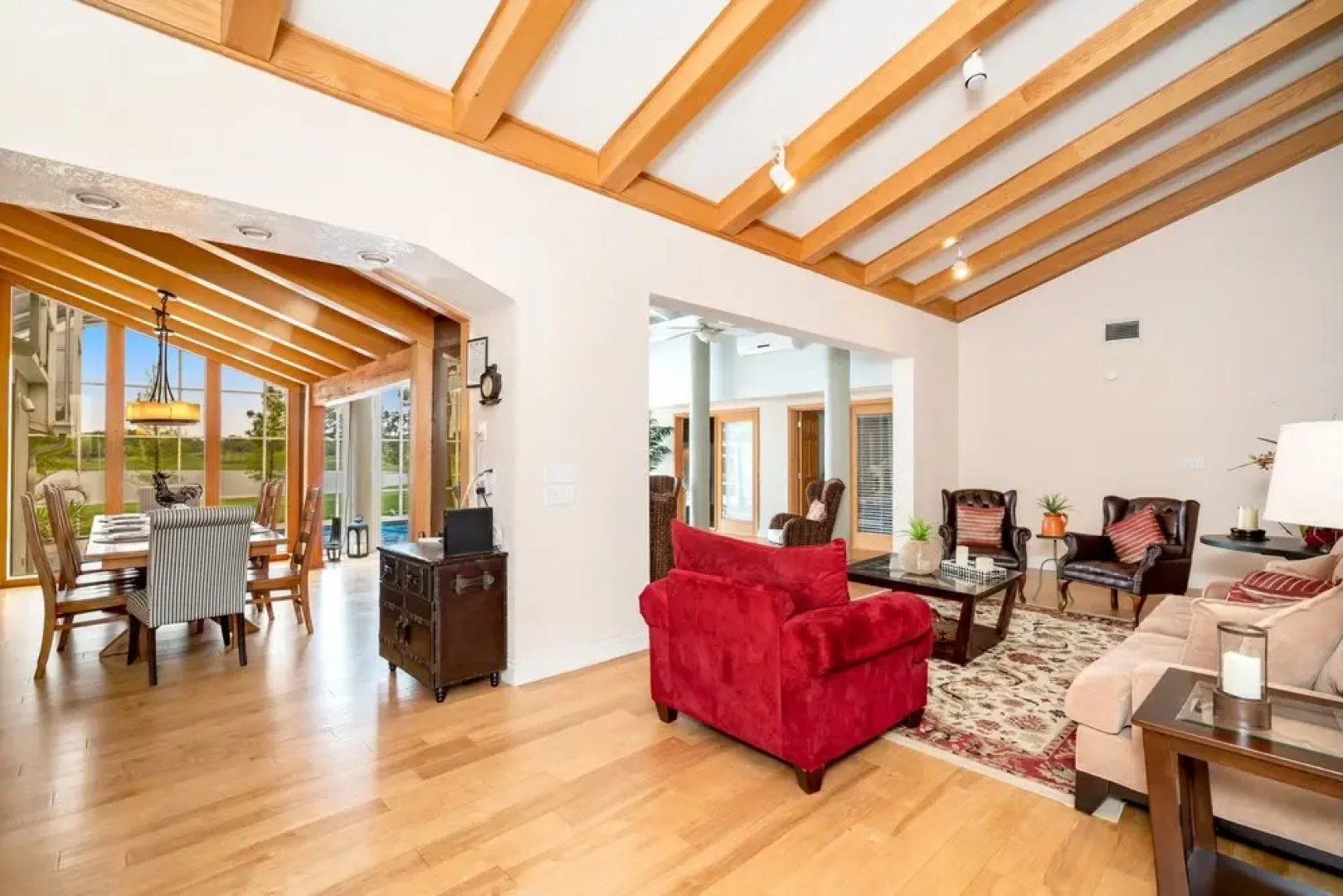 Ultimate 6 Bedroom 5 Bathroom On Bay Hill