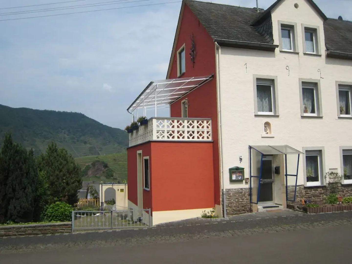 Holiday Home in the Eifel With Balcony