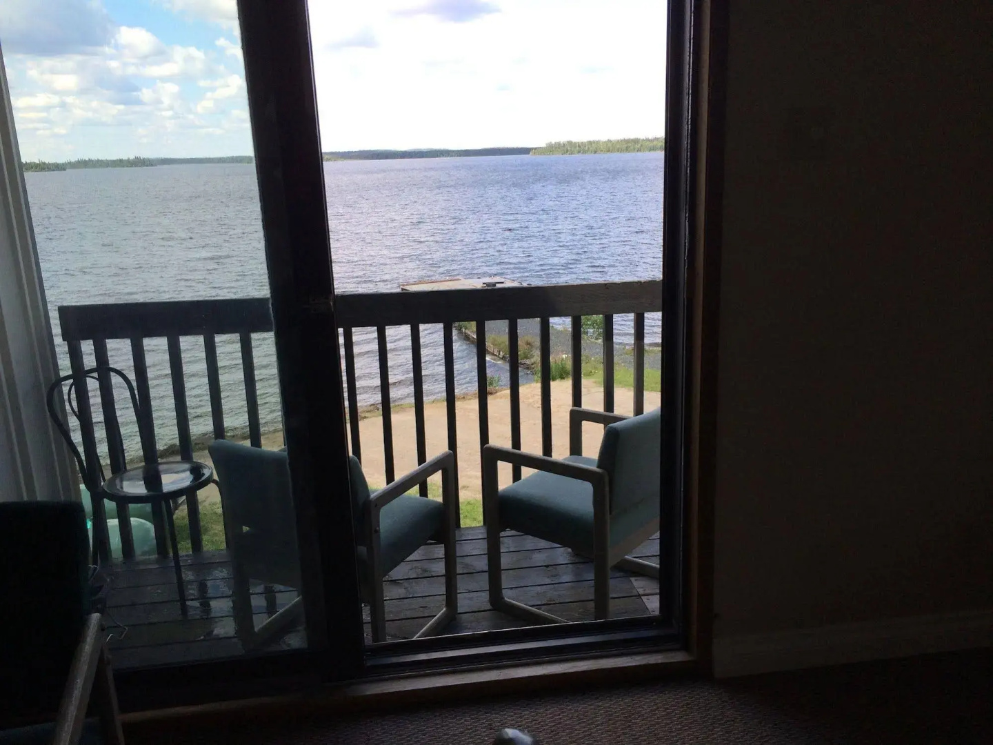 Pickle Lake Hotel